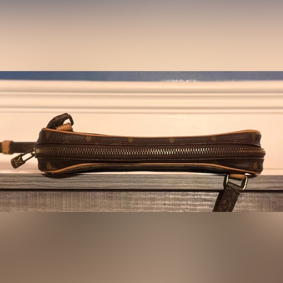 ❌SOLD❌ Authentic Vintage Louis Vuitton Monogram Marly Bandouliere Shoulder Bag - Picture 4 of 16